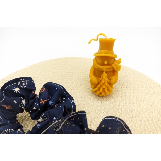 Χριστουγεννιάτικο κουτί με κερί και μπλε scrunchies